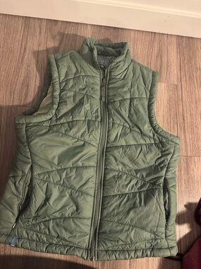 Lightweight Quilted Green Vest - Women